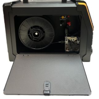 🔥 Umíte správně nastavit posuv drátu na MIG/MAG svářečce? 🔧 Nastavení posuvu drátu je opravdu klíčové pro dosažení...